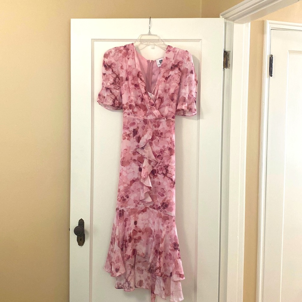 Beautiful Floral Dress Size Small - Vicky and Lucas designer dress